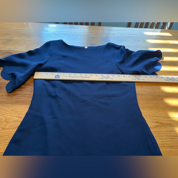 Sail to Sable Deep Blue Top w/scalloped sleeves Size Small - Picture 7 of 9
